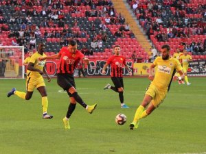 Menemenspor Çıkış Arıyor