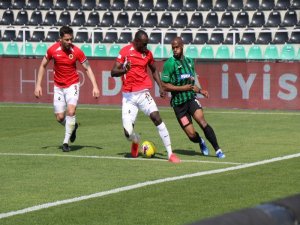 Süper Lig: Denizlispor: 0 - Gençlerbirliği: 0 (İlk Yarı)