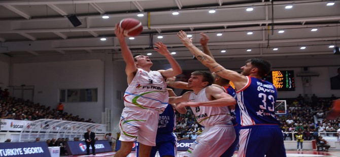 Basketbol Süper Ligi: Aliağa Petkimspor: 79 - A. Efes: 89