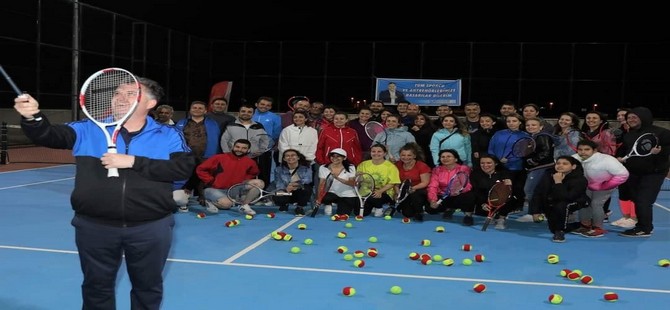 Kınık Tenis Turnuvasında Ödüller Sahiplerini Buldu