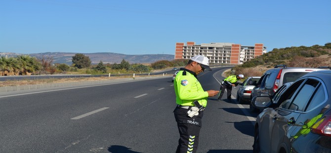 İzmir'de trafik denetimleri hız kesmeden devam ediyor