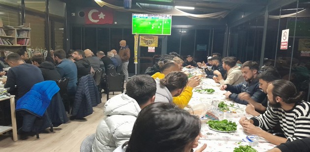 Aliağa FK'ya moral yemeği