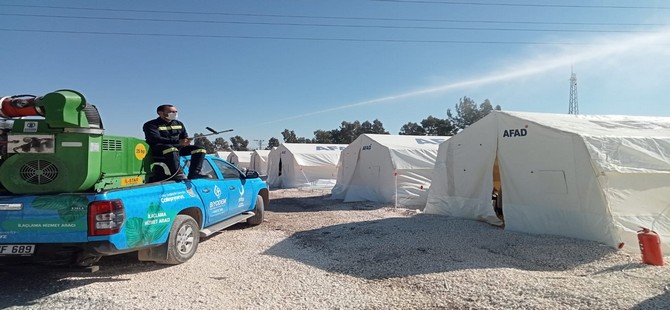 Aliağa Belediyesi, Hatay'da dezenfeksiyon çalışması yapıyor