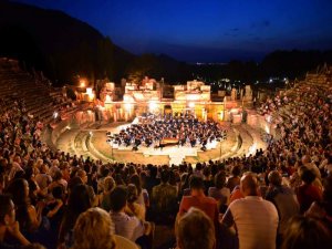 İzmir Festivali’ne Muhteşem Veda