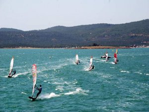 Türkiye Windsurf Ligi Rüzgârı Dikili’de Esecek