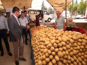 Başkan Subaşıoğlu Karaman Pazarını Gezdi