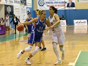 Bornova Becker İlk Yarıyı Lider Kapatmak İstiyor