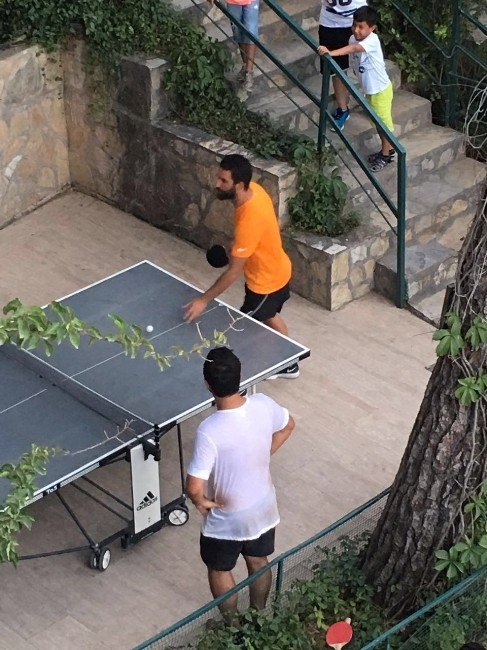 Arda Turan, Fethiye’de Tatil Yapıyor