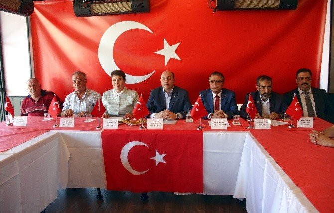 Kütahya’da Siyasi Partiler Darbeye Karşı Tek Yumruk Oldu