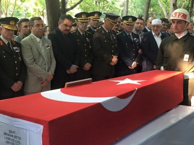 Mhp Afyonkarahisar Milletvekili Mehmet Parsak Şehit Cenazesine Katıldı