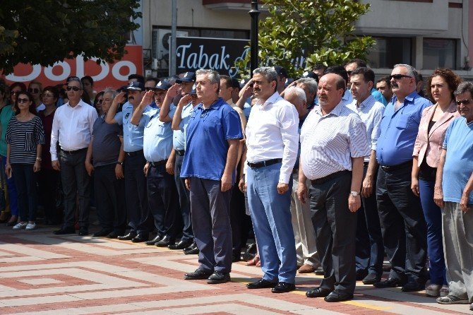 Nazilli Demokrasi İçin Tek Yumruk Oldu