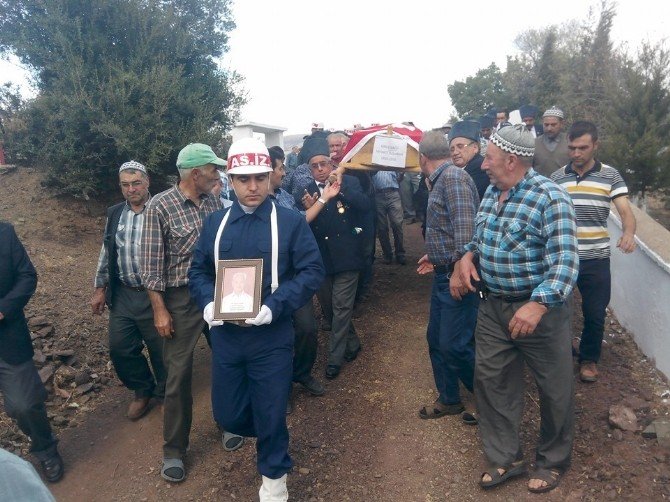 Akhisarlı Kıbrıs Gazisi Son Yolculuğuna Uğurlandı