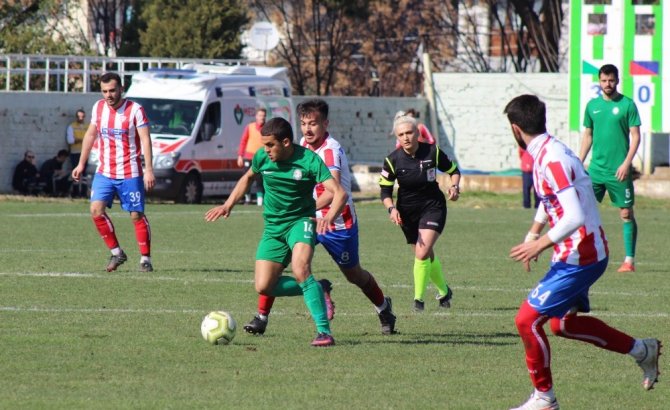 Salihli Belediyespor 3 Puanı 3 Golle Aldı